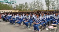 山东亚太礼学文化研究院传统文化公益课在五峰中学成功举